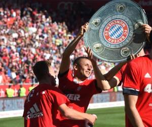 La combinación de resultados deja a los muniqueses con 8 puntos de ventaja sobre el segundo, cuando queda apenas una jornada para el final del torneo.