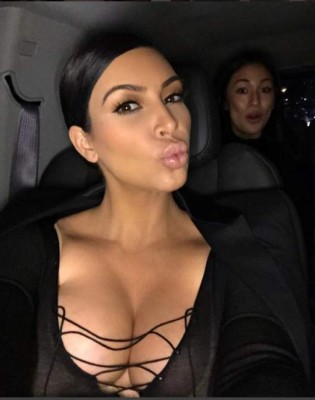 Kim Kardashian revela cuál es su truco para salir 'perfecta” en las selfies