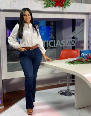 Samantha Velásquez, reluciente y estilizada, al regresar a la TV tras embarazo (FOTOS)