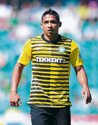 Emilio estuvo en la banca ante el Kilmarnock