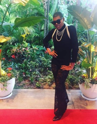 ¡Salió del clóset! Así se ve vestido de mujer Earvin III, el hijo de la leyenda de los Lakers, Magic Johnson