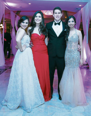 Celebran a lo grande su éxito estudiantil