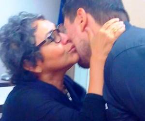 Anarella Vélez y su hijo Rigoberto Paredes.