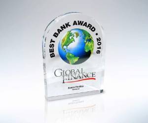 Los editores de Global Finance—con el apoyo de analistas financieros, ejecutivos corporativos y consultores bancarios—eligieron a los bancos que logran un impacto positivo en el mercado en el cual operan.