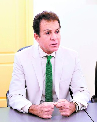 Salvador Nasralla justifica cargo en el IAIP