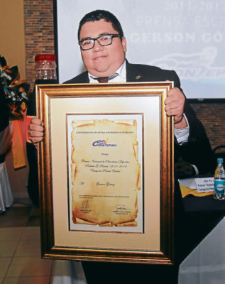 Condepah galardona a periodistas deportivos de Honduras