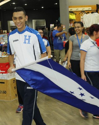 Con Beckeles y Ever en los costados...