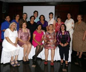 Las exnormalistas se reunieron para celebrar 50 años como egresadas de la Eneva.