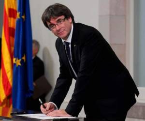 Puigdemont anunció el 1 de marzo de 2018 que abandona la candidatura reelegido como líder catalán. Foto: Agencia AFP.