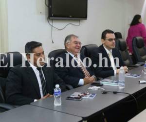 Los tres comisionados de la Unidad Fiscalizadora en su primera reunión con las autoridades del TSE. Fotos: Mario Urrutia/ EL HERALDO