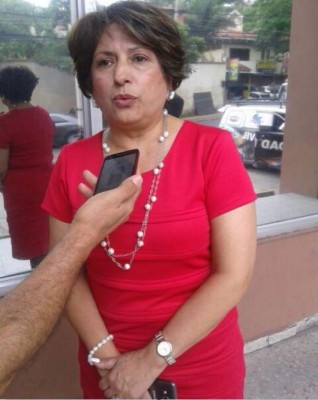 Investigan a mamá de niña de 11 años que ya es madre