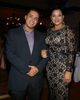 Eduardo Sierra y Yasmín Álvarez ya son esposos ante Dios