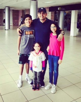 Comentarista deportivo Yanuario Paz presume a sus mellizos en redes sociales