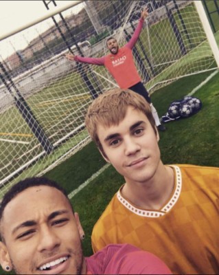 Justin Bieber visitó al Barcelona y compartió con Messi, Neymar y Suárez