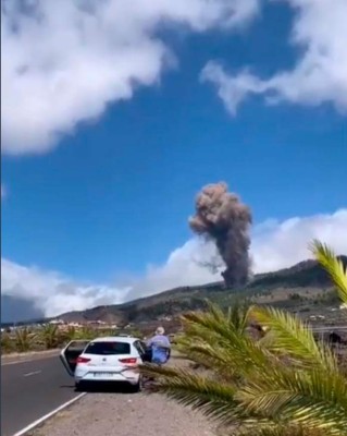 Temor y evacuaciones: Tras 50 años de inactividad entra en erupción un volcán en España