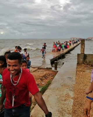 Aumenta la presión por evacuar ante potencia de Iota que ya es categoría 5 (FOTOS)