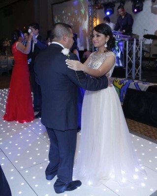 Elegante baile de graduación protagonizado por los seniors de la Hillcrest School