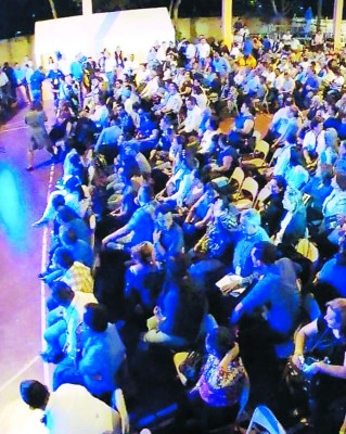 Honduras: Nacionalistas aprueban que se regule reelección