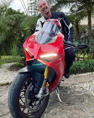 Famosos presumen mansiones, comidas y rutinas de ejercicio durante encierro por Covid-19   