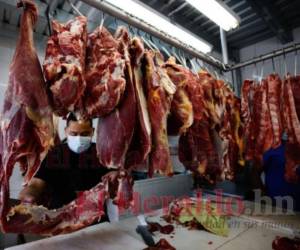 Adalid Irías aclaró que los precios descritos son de “carne popular” y no de cortes finos o especiales en algunos supermercados.