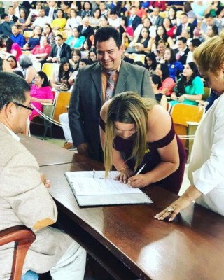 Estaba de luto y a punto de casarse: Doctora Karen Tábora, víctima de covid-19 (FOTOS)