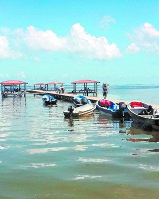 Misquitos exigen permisos de pesca para trabajar