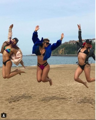 Con sexys fotos en bikini Karol G, intérprete de 'Mi Cama', enamora a sus seguidores en Instagram