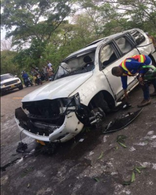 Muere cantante de vallenato Martín Elías en accidente carretero en Colombia