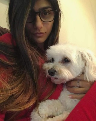 Mia Khalifa, la estrella del cine para adultos que el Estado Islámico amenaza con decapitar