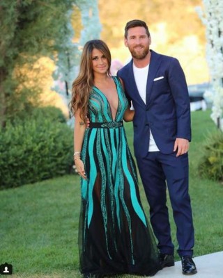 Mateo Messi causa furor con su pose en la boda de Cesc Fábregas