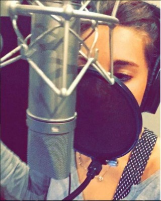 La hondureña Alexa Ferrari, éxito tras éxito