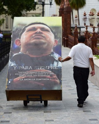 Venezuela: Retiran imagen de Hugo Chávez del parlamento