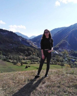 FOTOS: Así eran Alexandra Macesanu y Luiza Melencu, las jóvenes violadas y asesinadas en Rumania