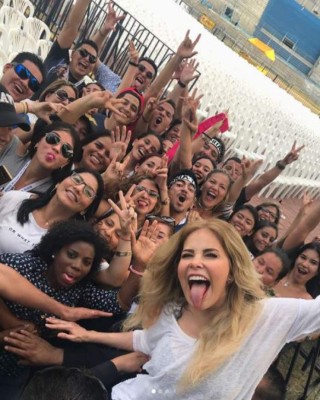 Gloria Trevi le juega magistral broma a locutor de radio