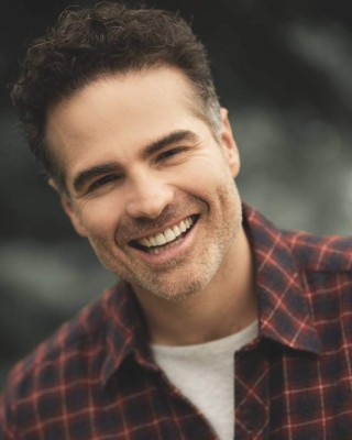 10 datos sobre la vida íntima y profesional del actor Roberto Manrique (FOTOS)