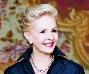 La renombrada diseñadora de moda venezolana, nacionalizada estadounidense, arriba este 08 de enero a sus 76 años.