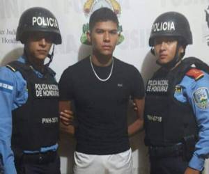 Agentes de la Policía Nacional capturaron al custodio Javier Smith Irías, asignado a El Pozo, por considerarlo responsable del delito de hurto. Fue remitido a ese mismo centro carcelario en calidad de prisionero.