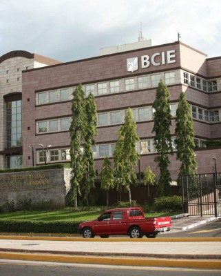 Honduras pagará L 131,166 millones en deuda pública entre 2015-2018