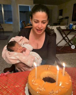 Samantha Velásquez, reluciente y estilizada, al regresar a la TV tras embarazo (FOTOS)