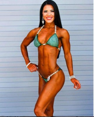 Hondureña Shirley Alfaro conquista el mundo del fisicoculturismo en EEUU