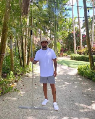 Famosos presumen mansiones, comidas y rutinas de ejercicio durante encierro por Covid-19   