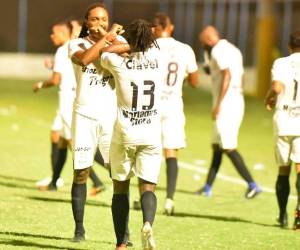 El 13 del Honduras, Jerrel Brito, hizo el gol en Olanchito (Foto: El Heraldo Honduras/ Noticias de Honduras)