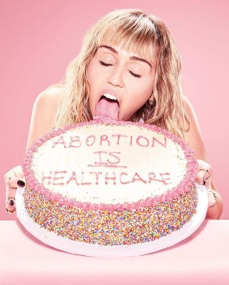 Las fotos más polémicas de la cantante Miley Cyrus