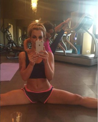 Britney Spears vuelve a encender las redes sociales con sexy traje de baño