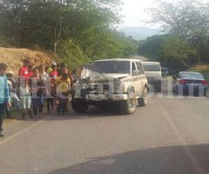 Al parecer el conductor de la camioneta gris placas PAF 9665 manejaba en estado de ebriedad (Foto: El Heraldo Honduras/ Noticias de Honduras)