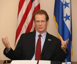El embajador de EE UU en Honduras, James Nealon.