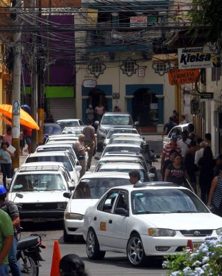 Honduras: Taxistas amenazan con paro