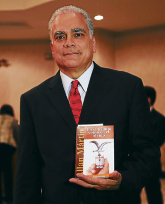 Cristian Kafie presentó su libro