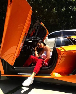 FOTOS: Así presume Kylie Jenner su enorme fortuna en las redes sociales