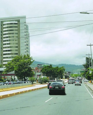 Este sábado cierre de calles en el bulevar Suyapa por desfile